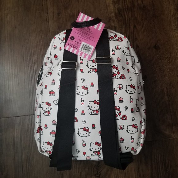 Hello Kitty Backpack - Picture 2 of 3